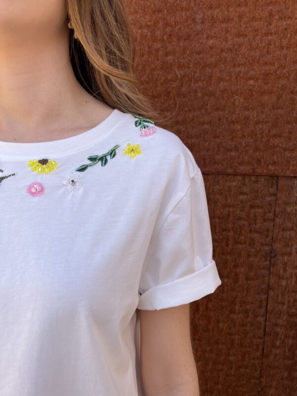 Camiseta Amatista Flores - Imagen 2