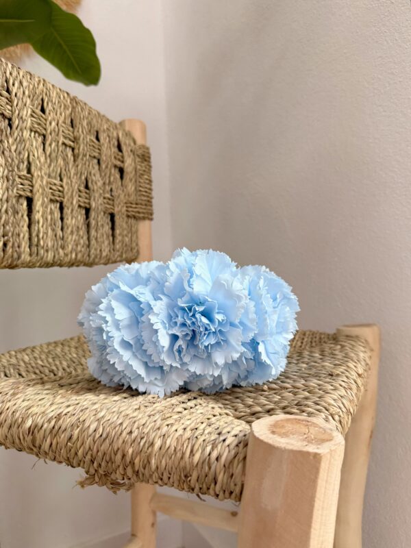 Clavel Triple Azul Pastel