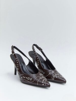 Zapato Salón Tachas Chocolate - 37