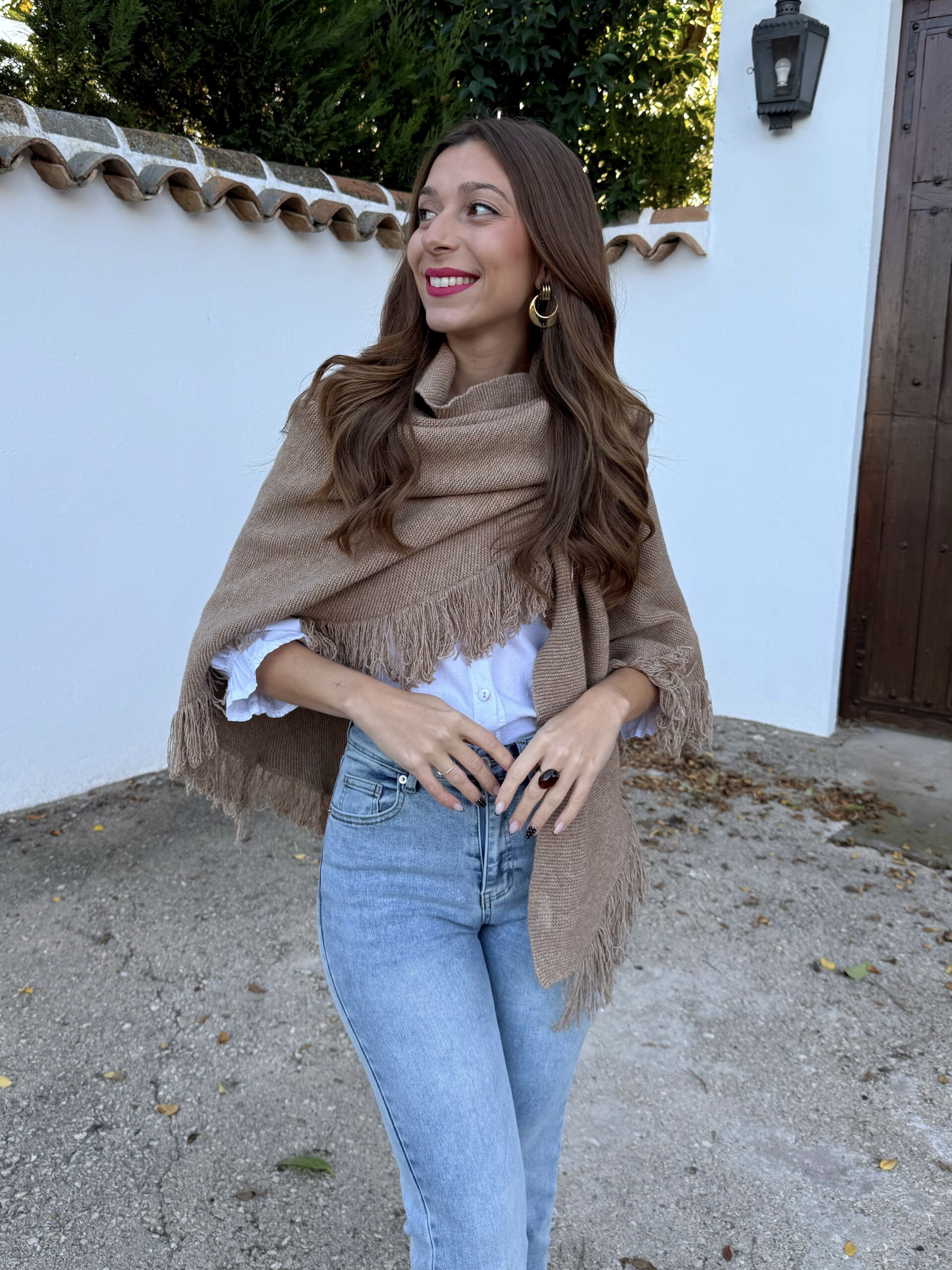 Capa Punto Flecos Camel - Imagen 4