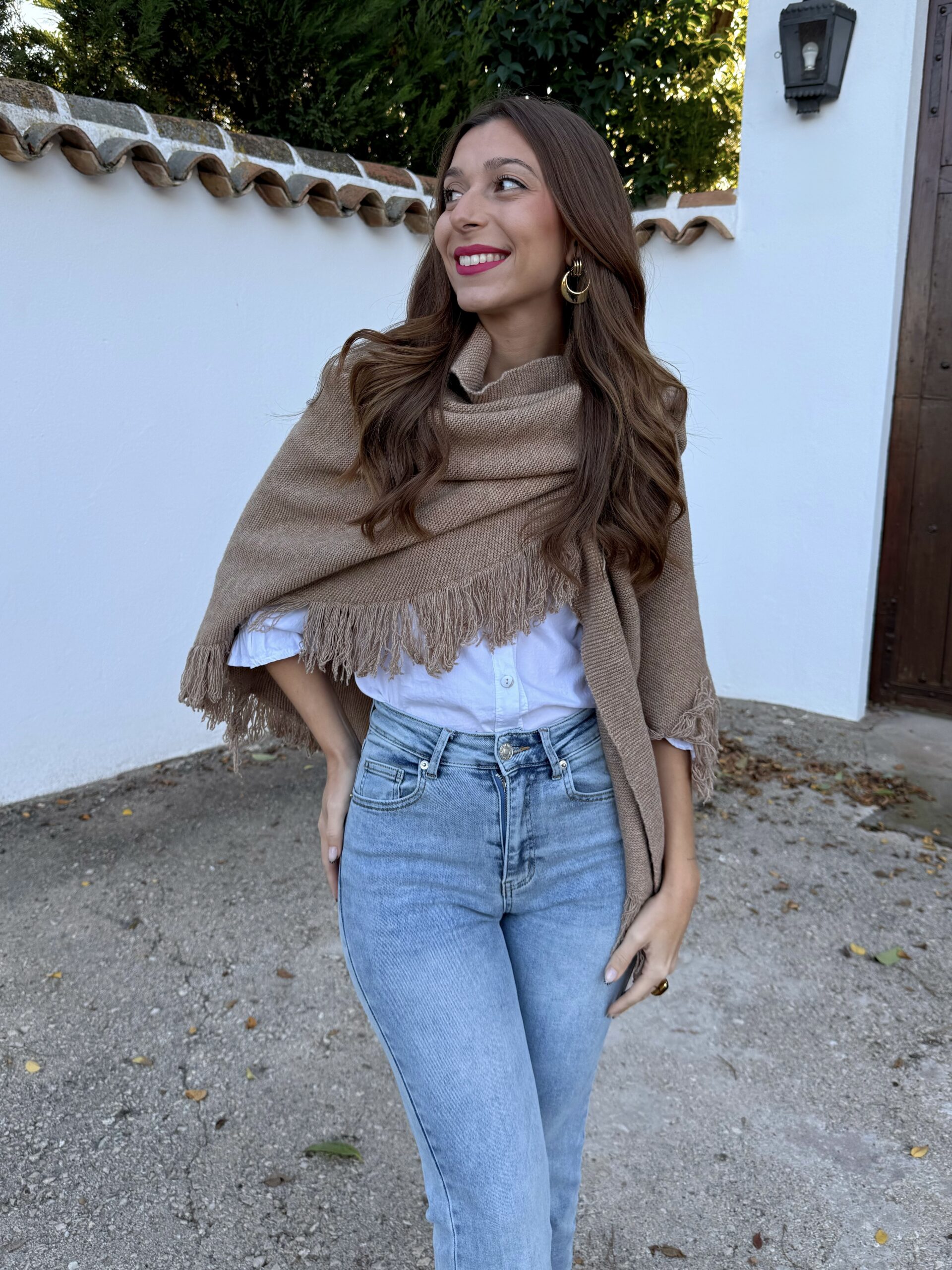 Capa Punto Flecos Camel - Imagen 6