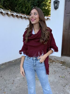 Capa Punto Flecos Burdeos