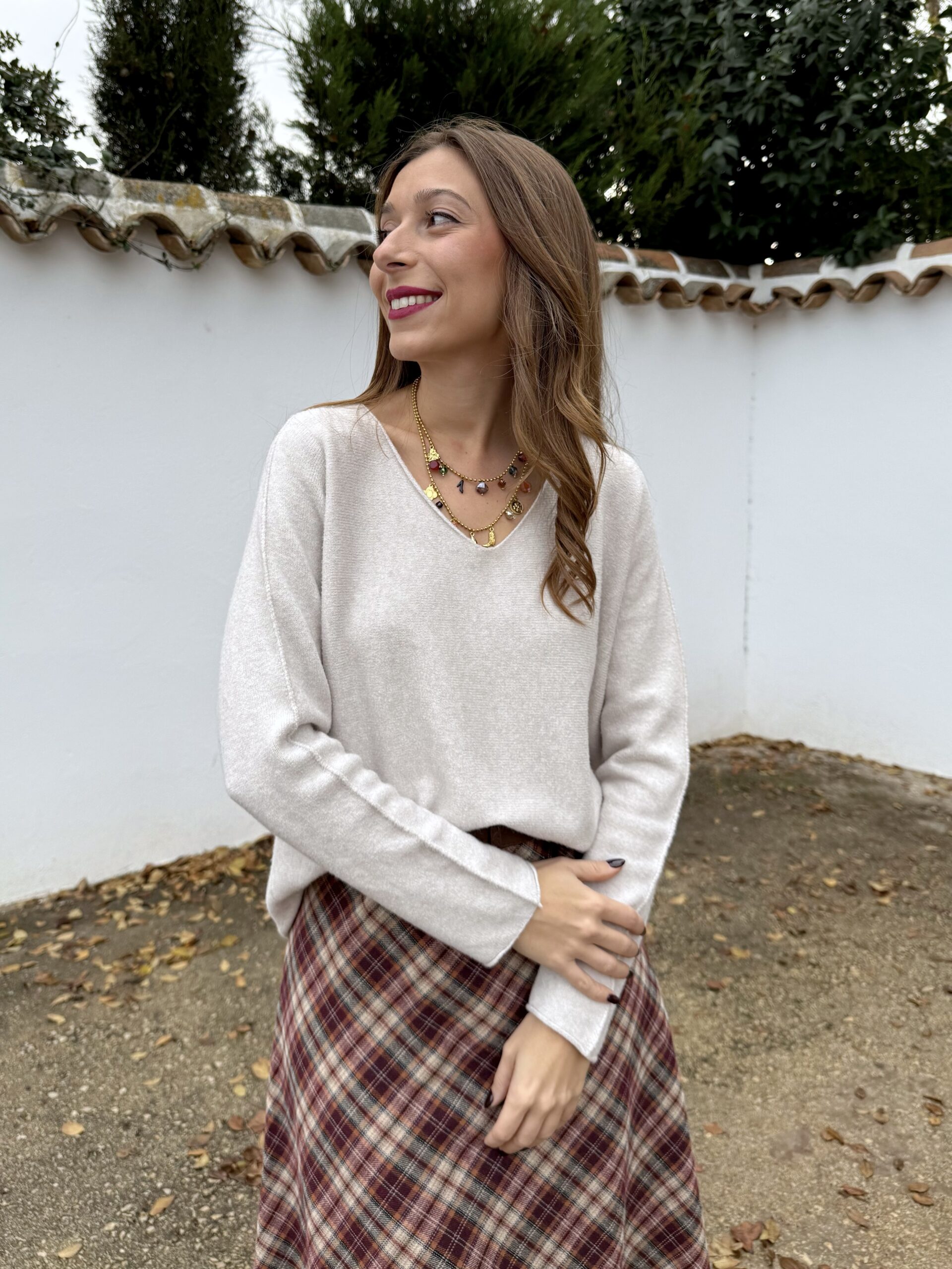 Jersey Cuello Pico Beige - Imagen 3