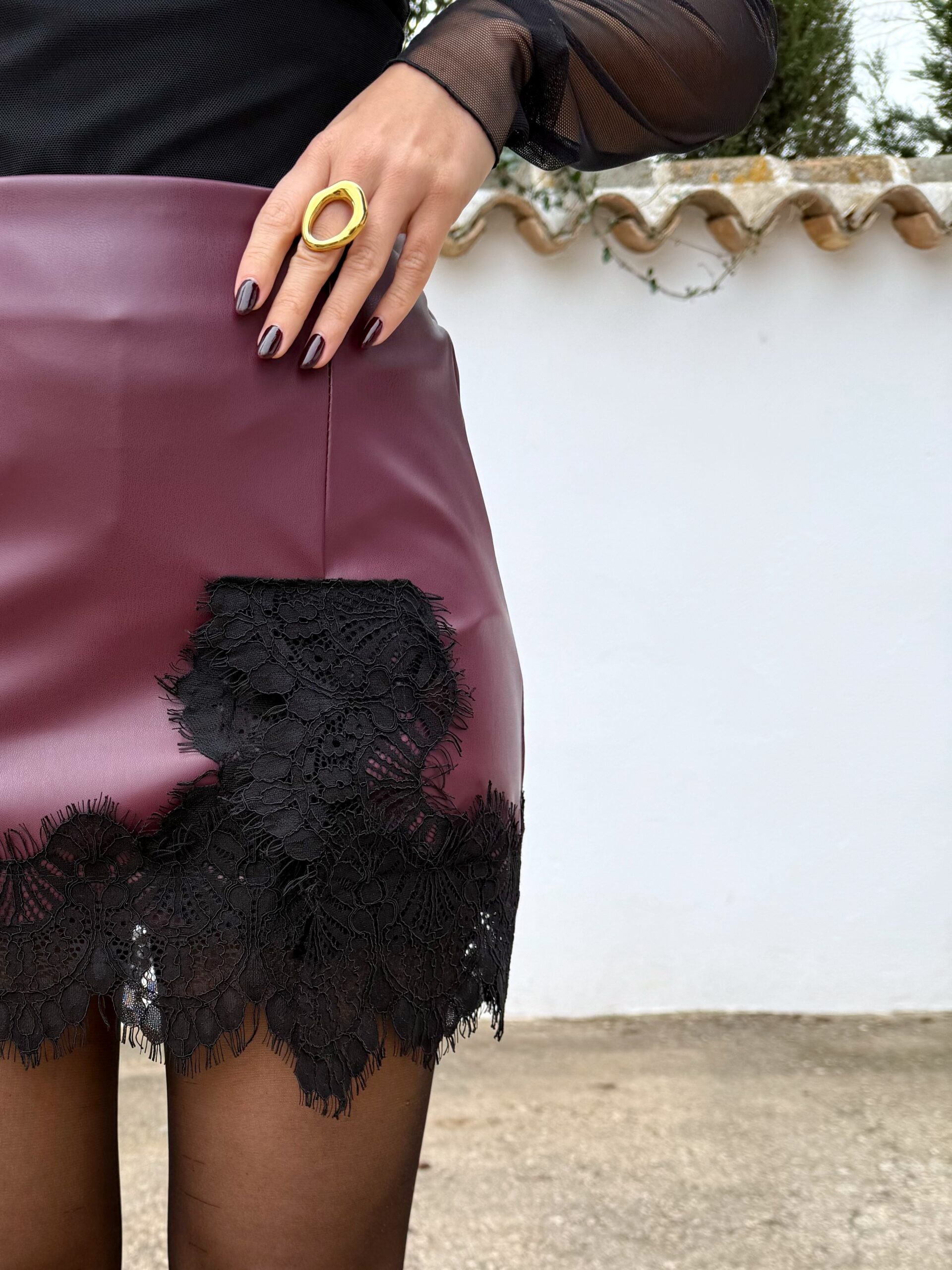 Falda/Pantalón Polipiel Encaje Burdeos