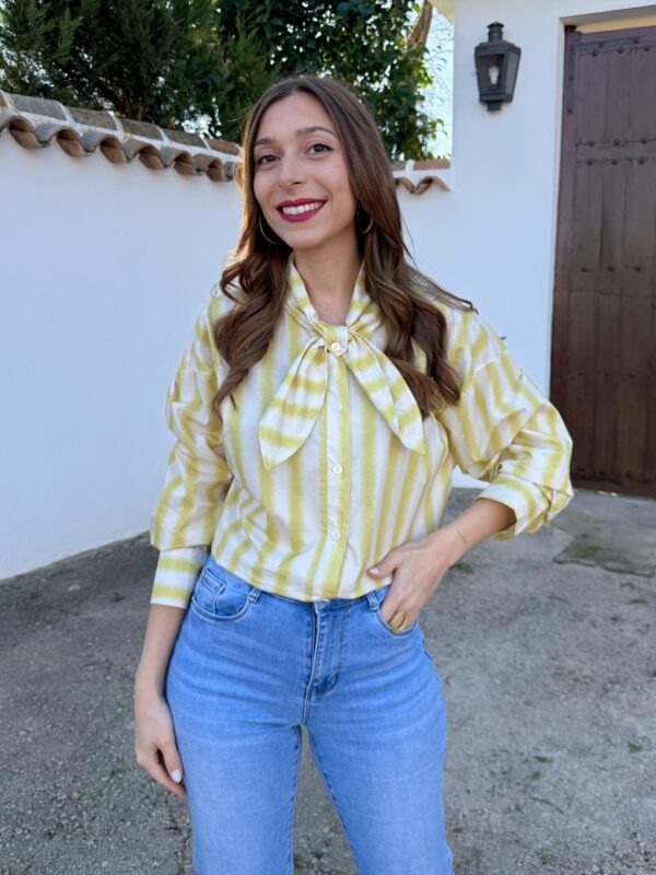 Camisa Pañuelo Amarilla