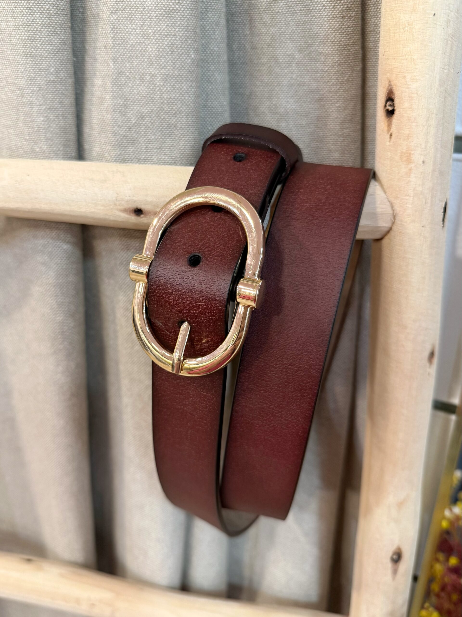 Cinturón Piel Hebilla Ovalada Marrón