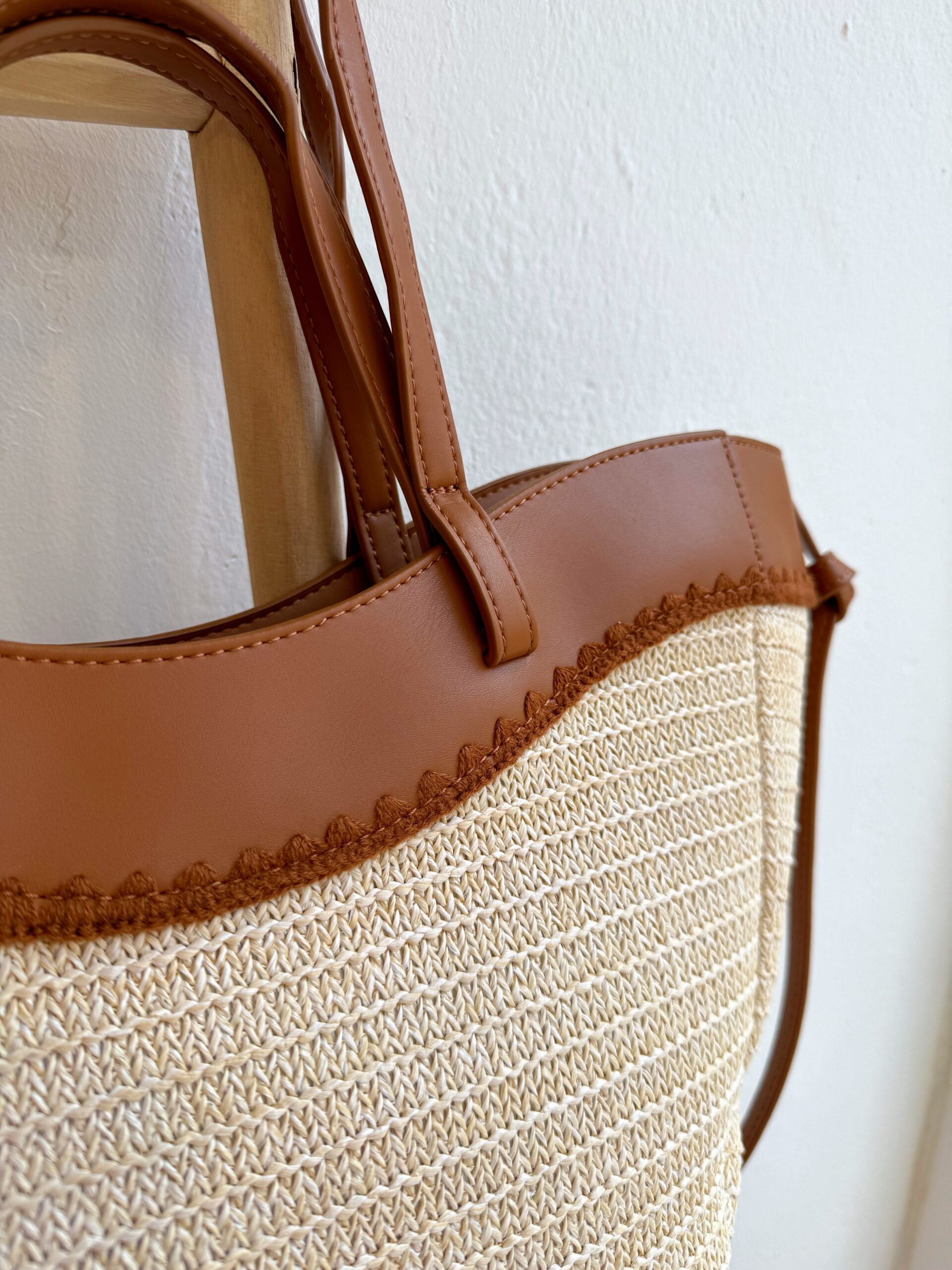 Bolso Alicante Rafia Camel - Imagen 4