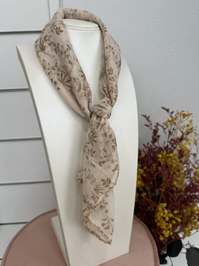 Pañuelo Algodón Puntilla Beige