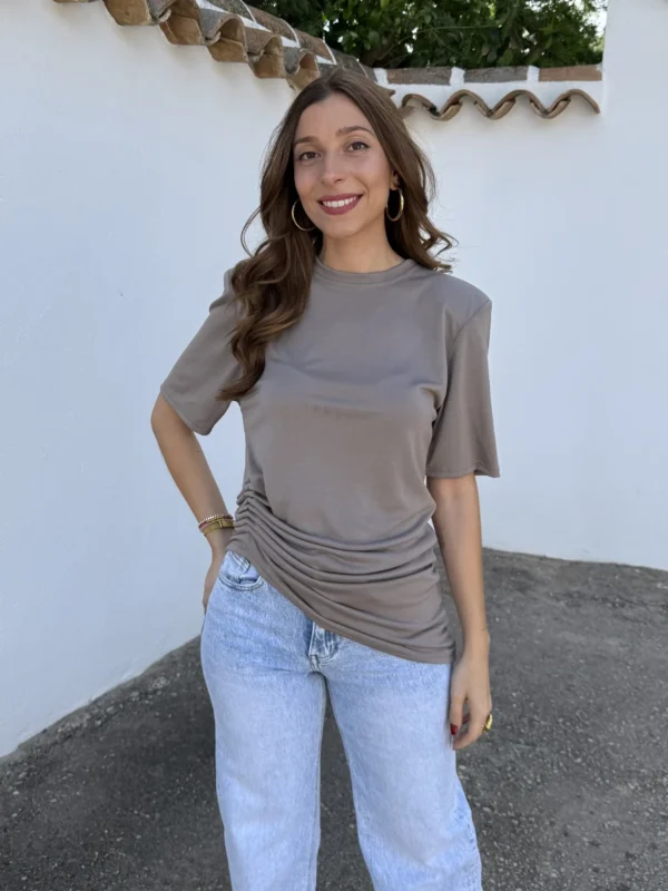 Camiseta Frunce Hombreras Taupe