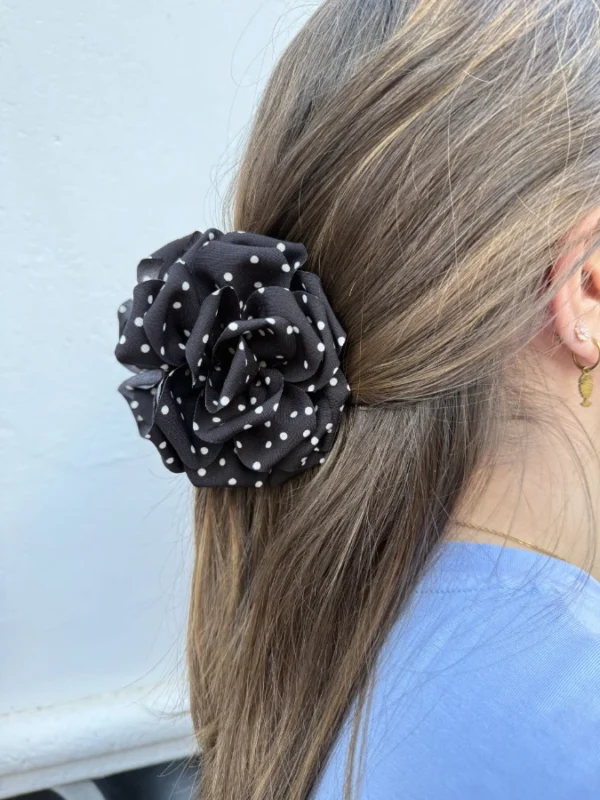 Pinza Flor Lunares Negro