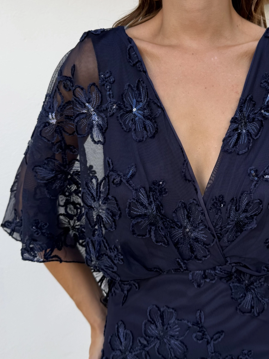 Vestido Bordado Azul Marino