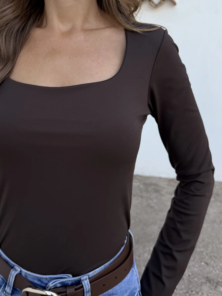 Camiseta Escote Cuadrado Marrón - Imagen 2