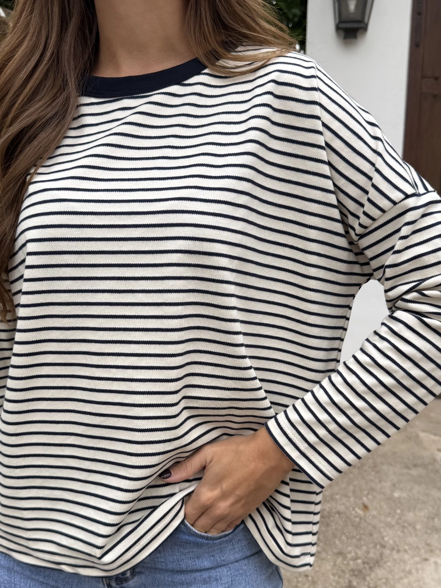Camiseta Julia Azul Marino - Imagen 2