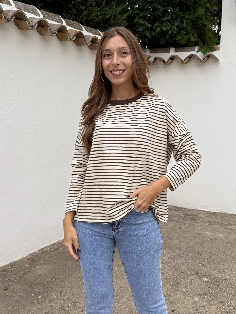 Camiseta Julia Marrón - Imagen 4