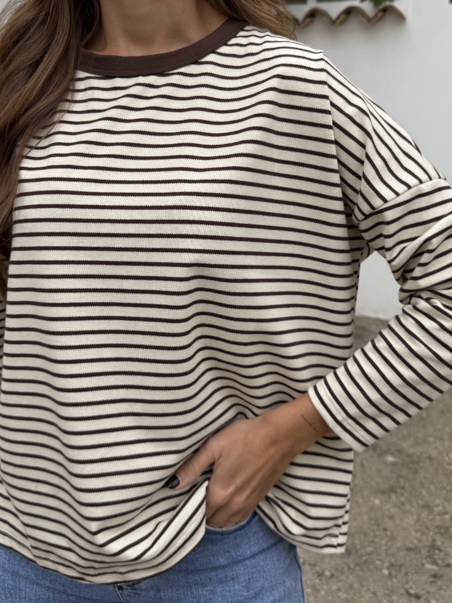 Camiseta Julia Marrón - Imagen 2