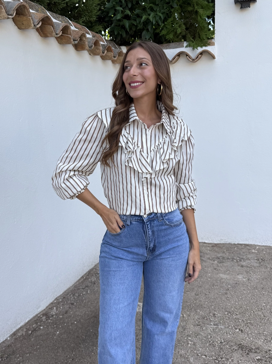 Camisa Ana Volantes Camel - Imagen 3