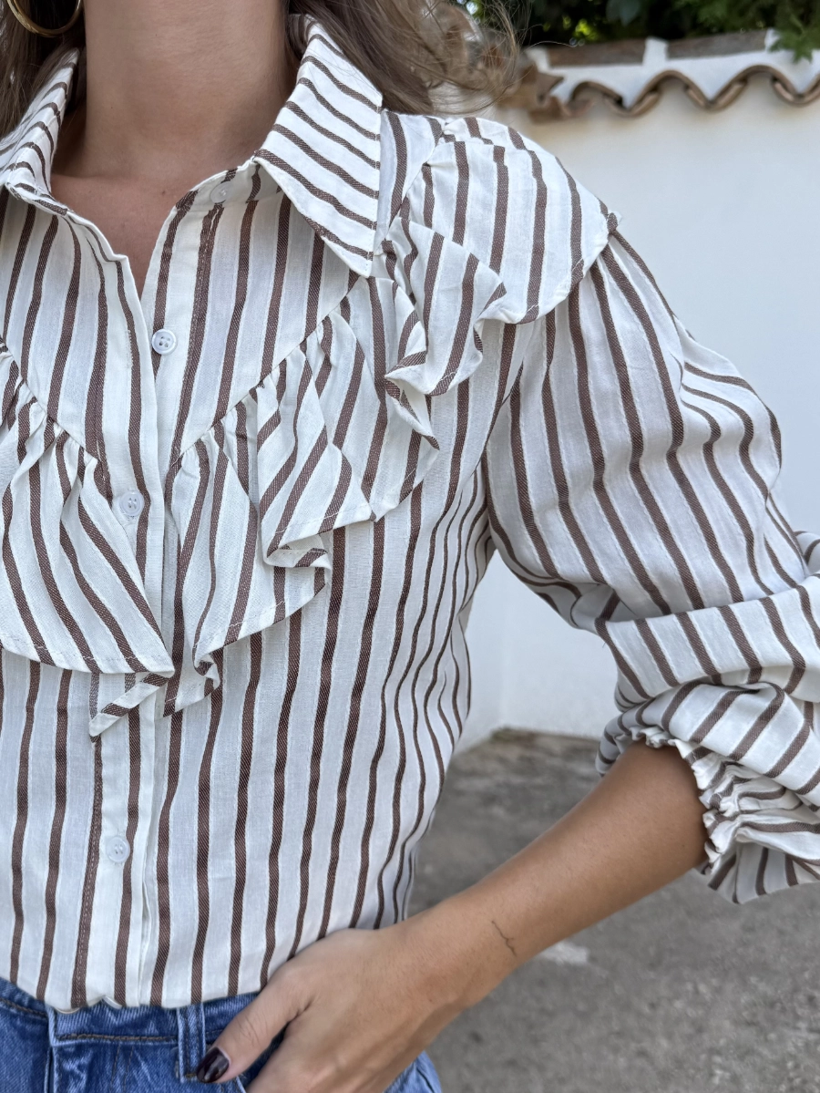 Camisa Ana Volantes Camel - Imagen 2