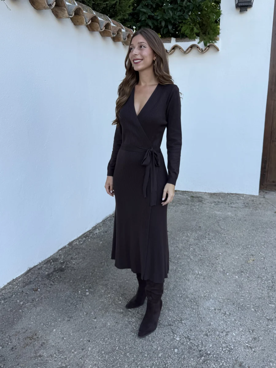 Vestido Punto Cruzado Marrón - Imagen 3